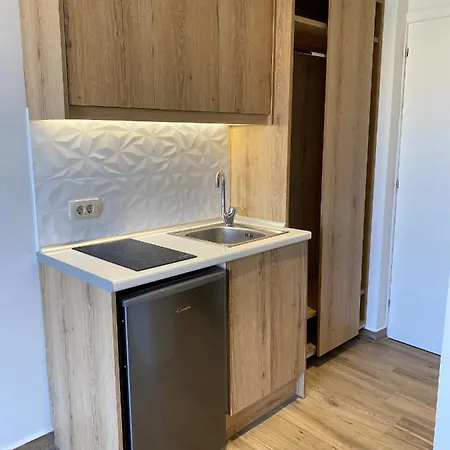 Roula Kotsonis Superior