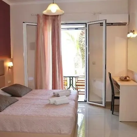 Roula Kotsonis Superior 3* أرغاسي