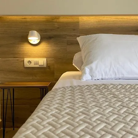 Roula Kotsonis Superior Aparthotel