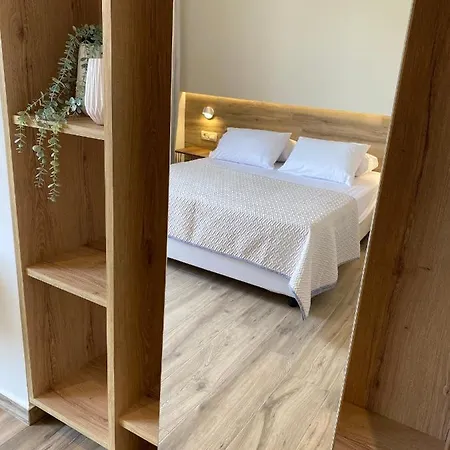 Roula Kotsonis Superior Aparthotel 3*