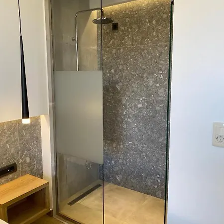 Roula Kotsonis Superior Apartmanhotel