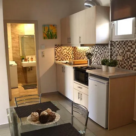 Roula Kotsonis Superior Aparthotel 3*