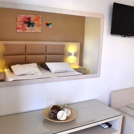 Roula Kotsonis Superior