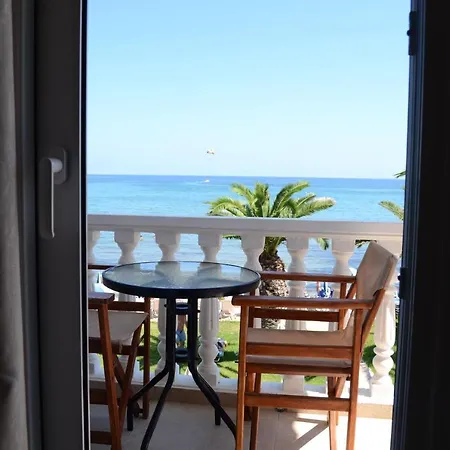 Roula Kotsonis Superior Apartmanhotel
